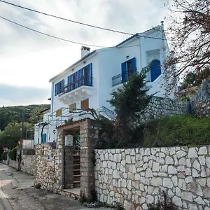 feys-house-waterfront.kefaloniahotels.net/